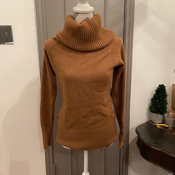 PPT Style Sweaters - PPT Style brown turtleneck, size L/XL, good condition